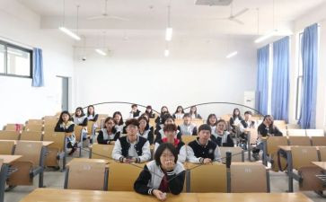 大学班级月总结5篇