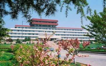 高校管理岗工作总结7篇