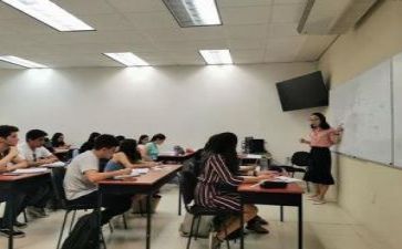 教研员年度述职报告8篇