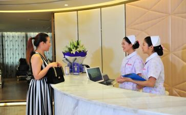 前台接待工作报告8篇