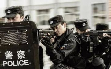 警察年终总结7篇