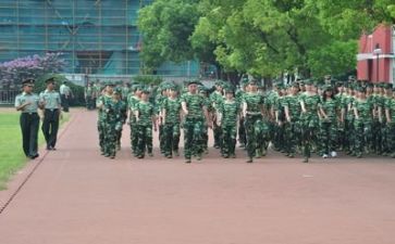 军训的生活作文精选5篇