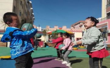 抛接球体育活动教案6篇