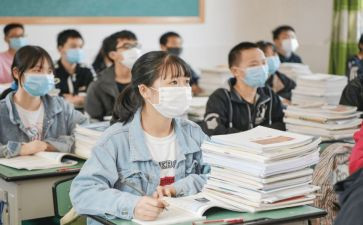 瞧我们的班主任作文最新6篇