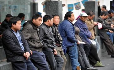 小班下半学期务工作计划8篇
