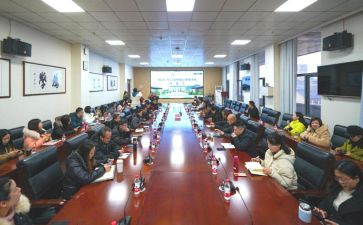 校级领导述职报告8篇
