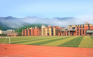 学校月工作总结5篇