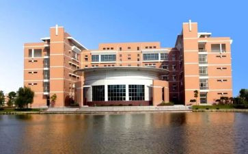学院工作述职报告6篇
